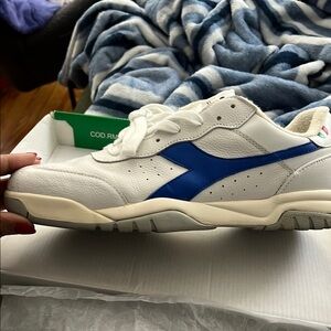 Diadora Classic White and Blue Trainers